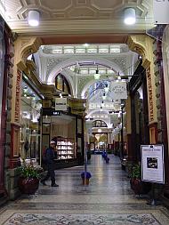 ein Kaufhaus in der Collins Street 